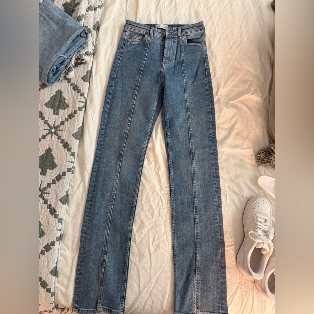Zara Women's Straight Leg Jeans in Blue